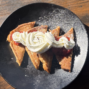 french toast breakfast in the Heights Houston 77007
